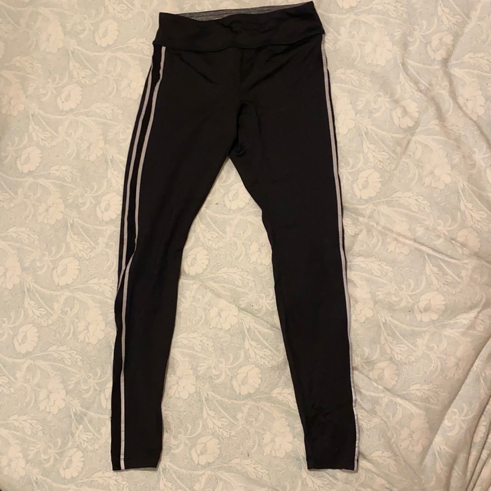 Forever 21 Sleek Black Reflective Leggings